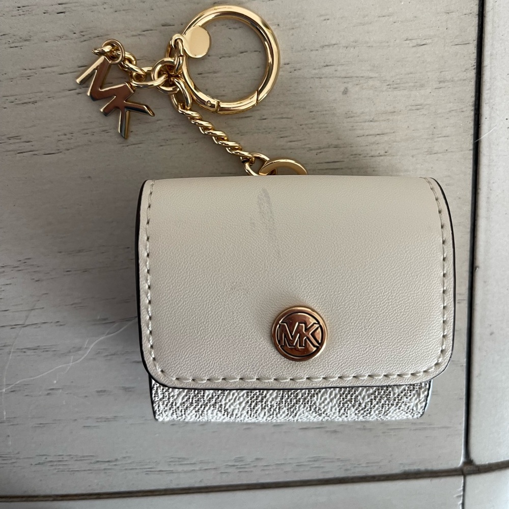 Michael Kors AirPods Case